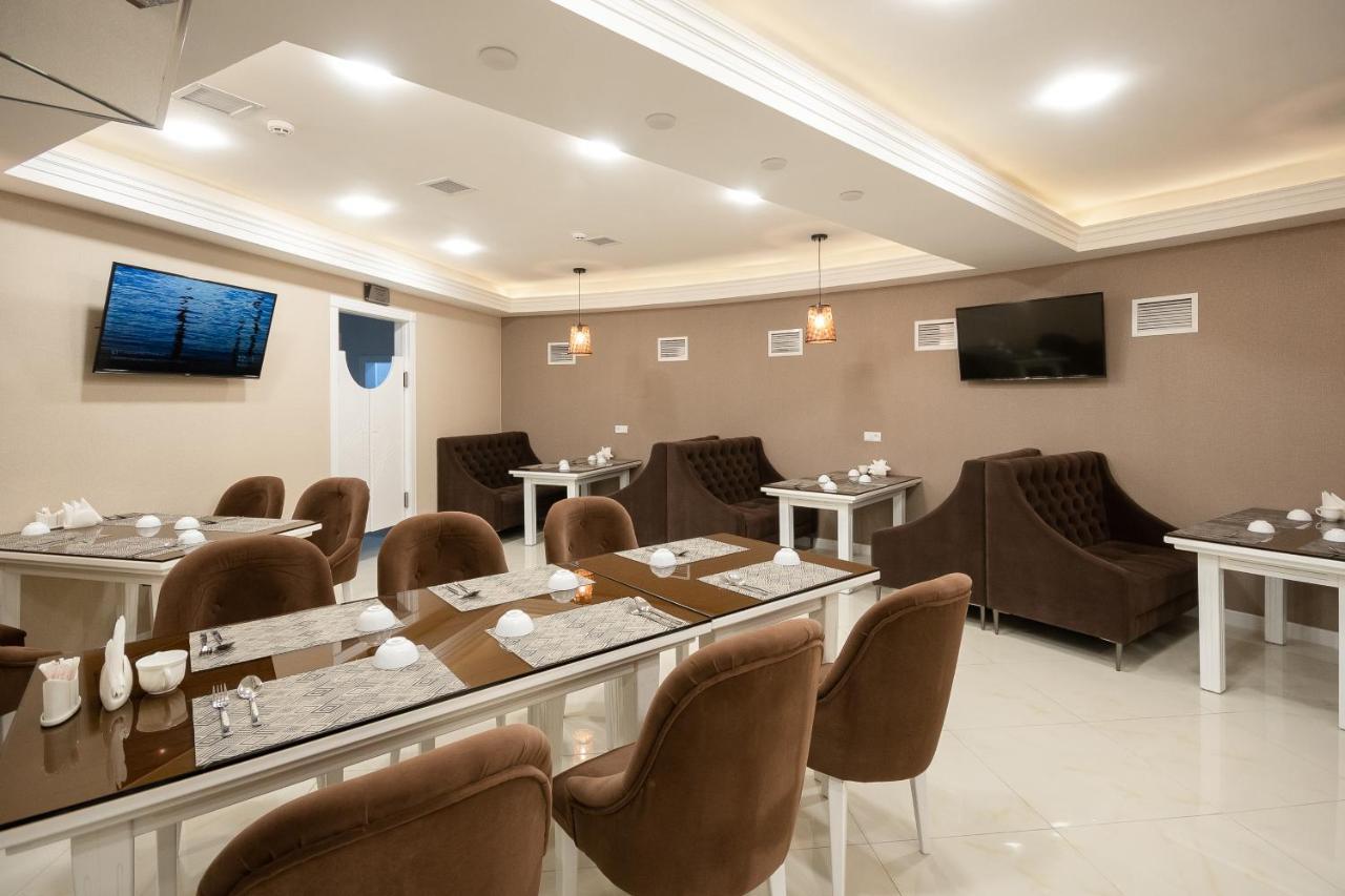 Tantana Hotel Fergana Exterior photo
